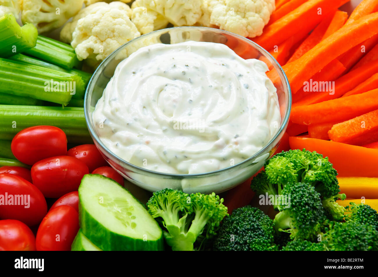Platter of assorted fresh vegetables with dip Stock Photo Alamy