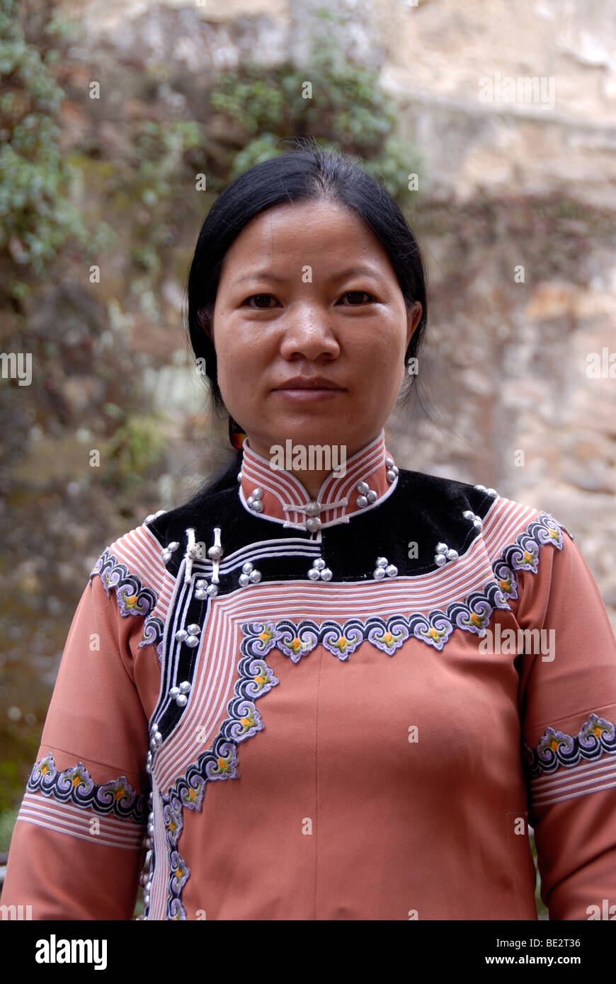 Asiatische ethnie hires stock photography and images Alamy