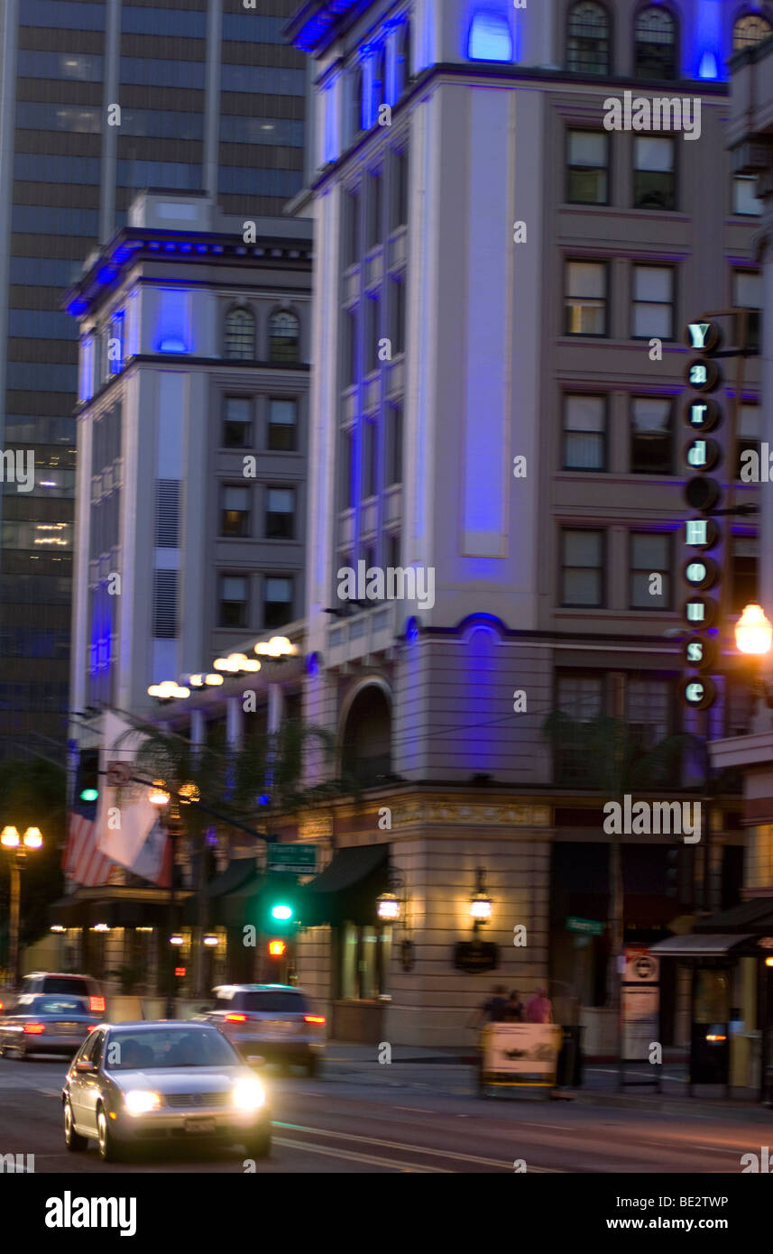 Car city night hi-res stock photography and images - Alamy