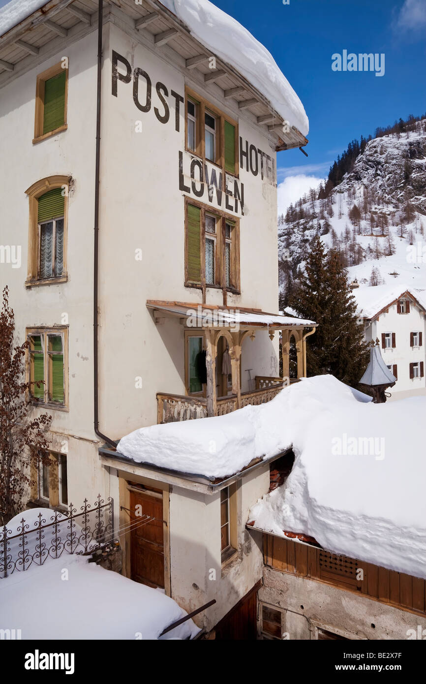 Winter snow in the village of Mulegns near St. Moritz, Graubunden region, Swiss Alps, Switzerland, Europe Stock Photo