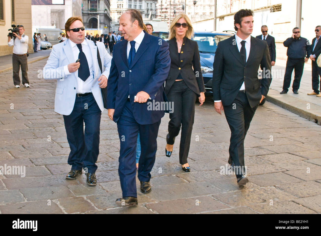 Gerry Scotti Portrait High Resolution Stock Photography And Images Alamy https www alamy com stock photo gerry scotti funeral of mike bongiorno milan italy 12 september 2009 25881101 html
