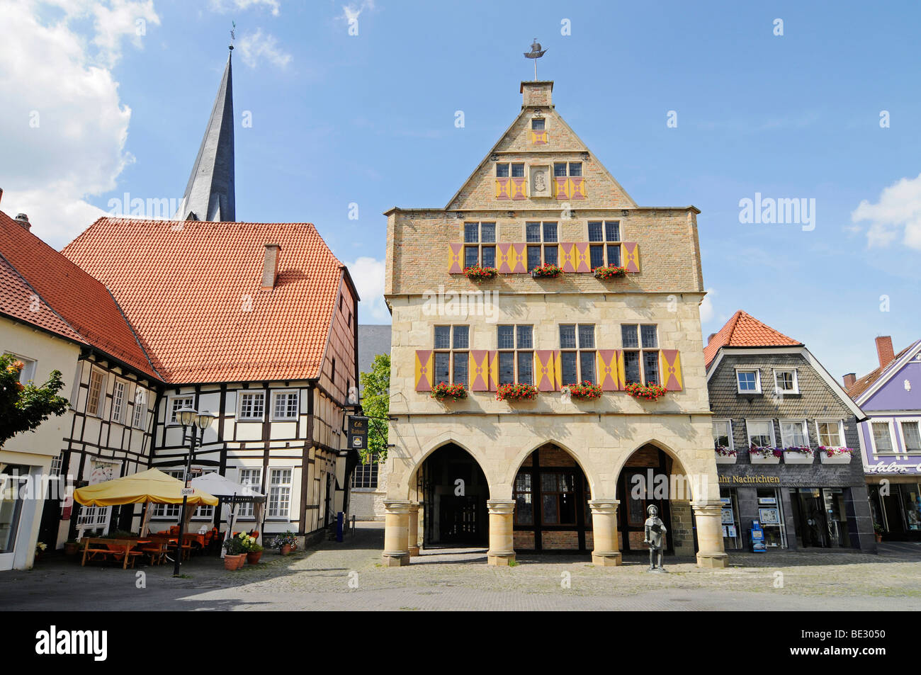 Town Hall, arcade, market place, church, halftimbered facades
