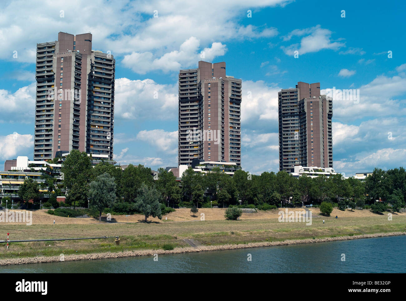 Apartment houses, the Neckar north bank development, controversial