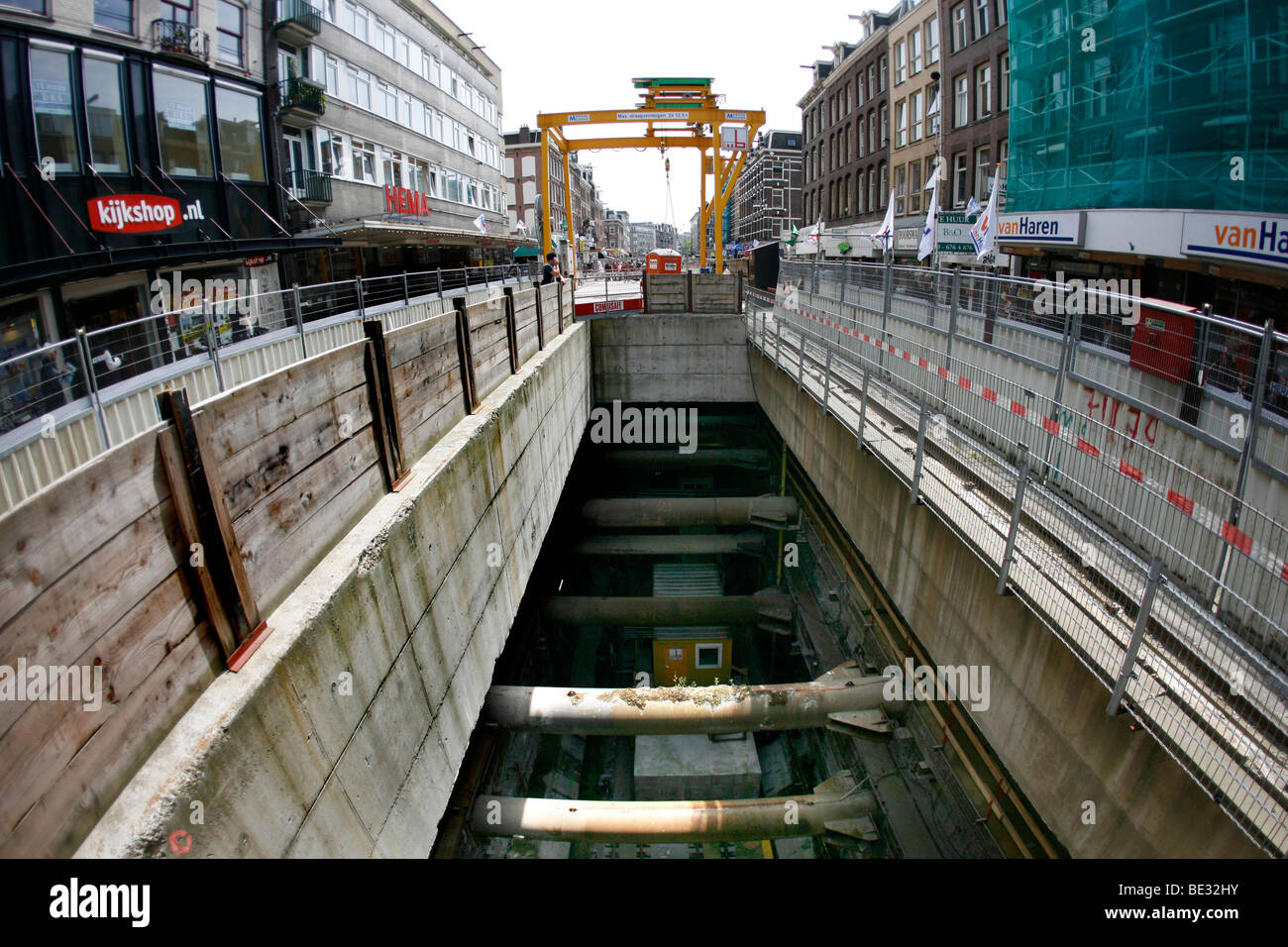 excavations-of-the-north-south-metro-line-in-amsterdam-were-one-of-BE32HY.jpg