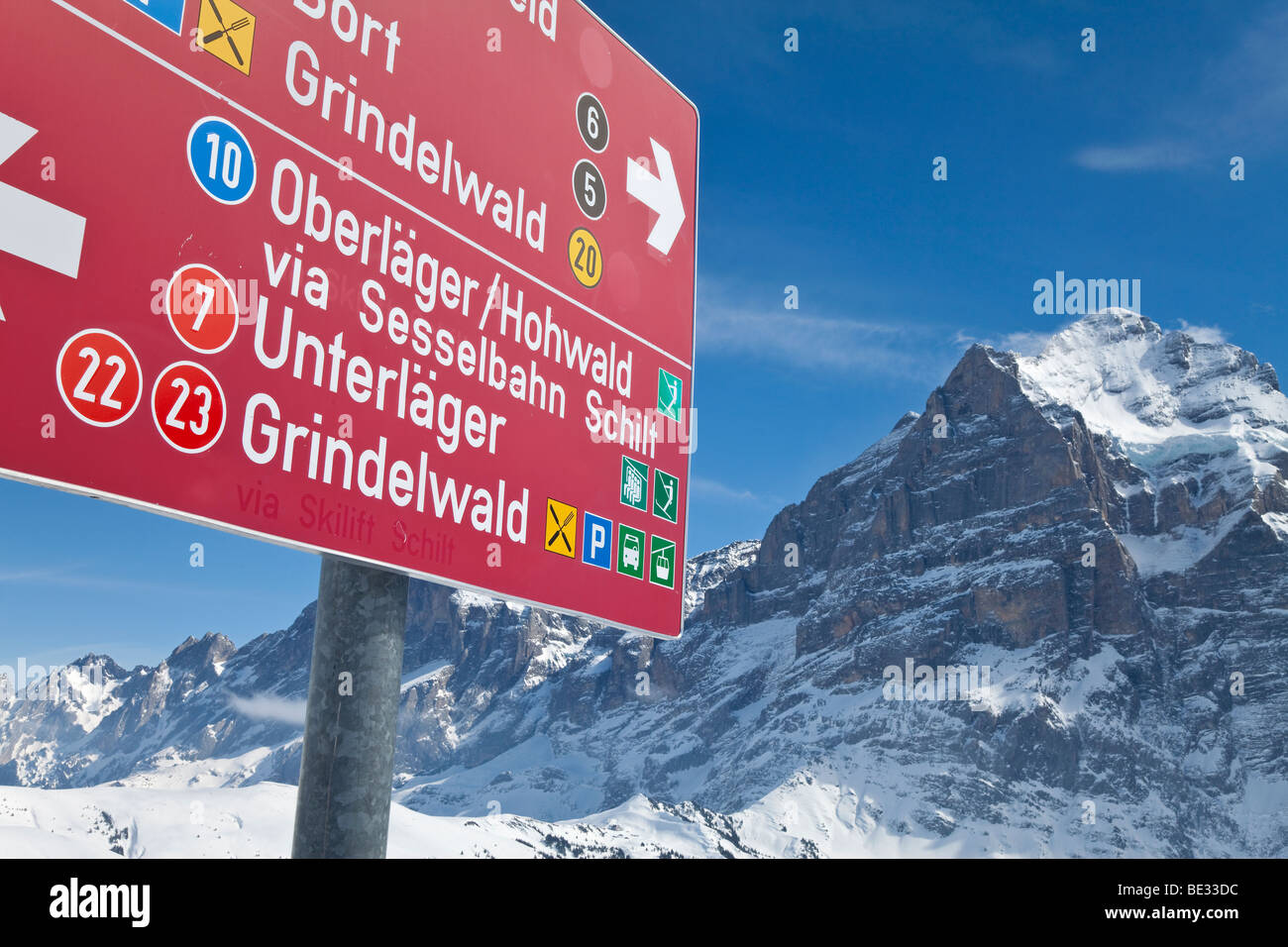 Signpost for skiers above Grindelwald, Jungfrau region, Bernese Oberland, Swiss Alps, Switzerland Stock Photo