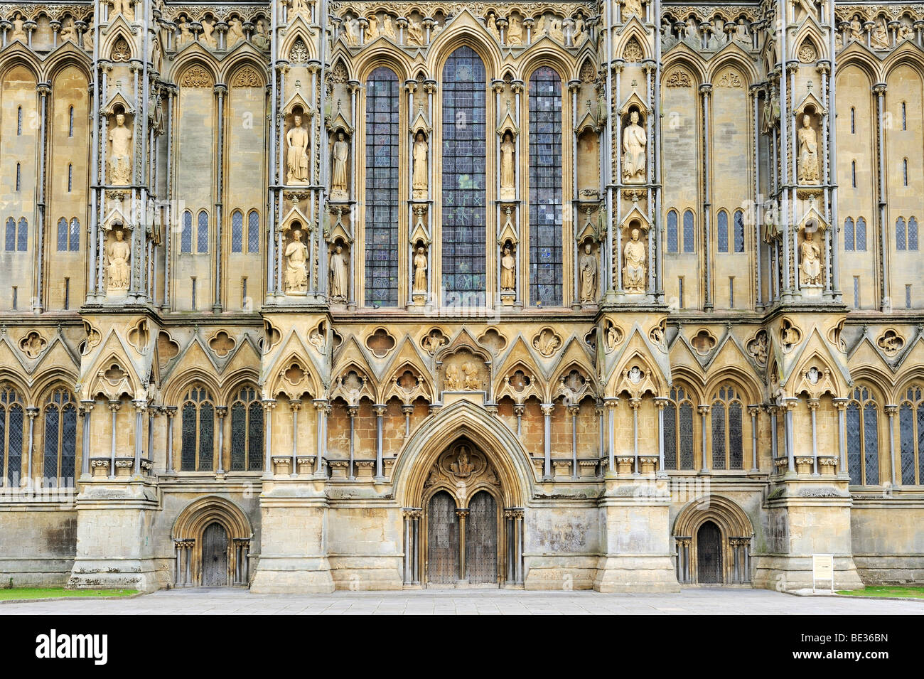 Wells Cathedral Facade High Resolution Stock Photography and Images - Alamy