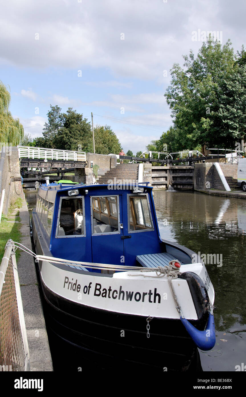 Batchworth Lock, Grand Union Canal, Rickmansworth, Hertfordshire, England, United Kingdom Stock Photo