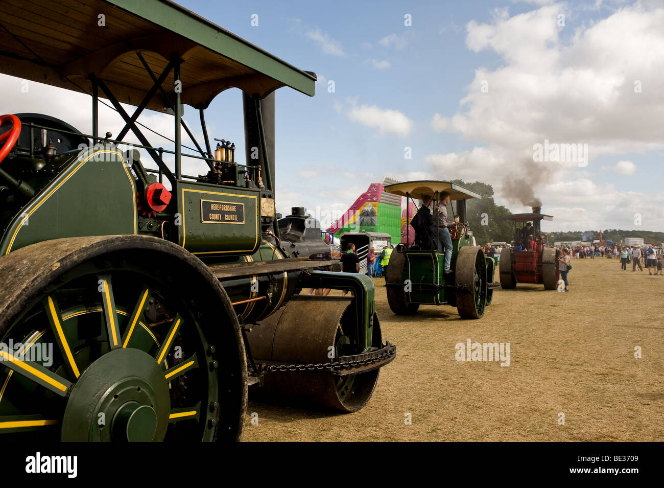 Steam rollers hires stock photography and images Alamy