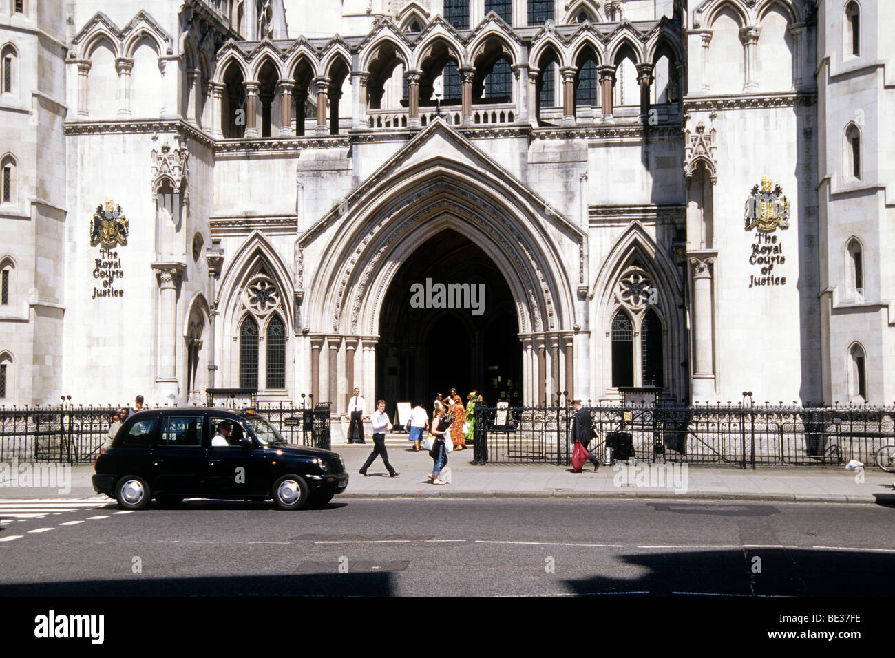 Royal Court, Royal Courts of Justice, neo-Gothic main entrance on the Strand, Holborn, London, England, UK, Europe Stock Photo