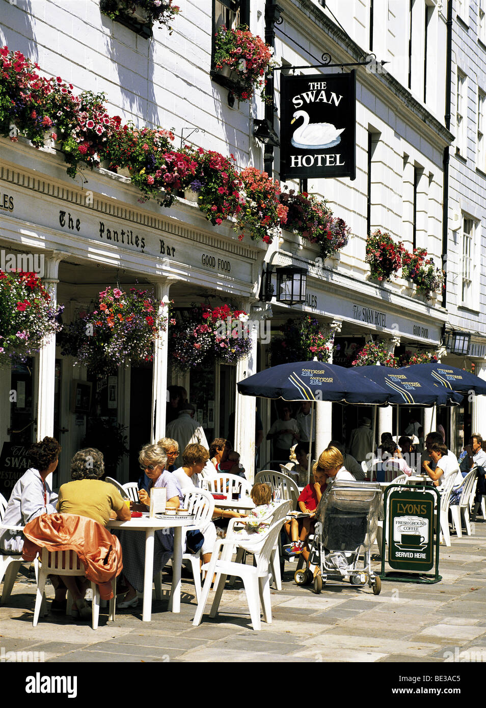 The Pantiles Tunbridge Wells Kent England UK Stock Photo Alamy