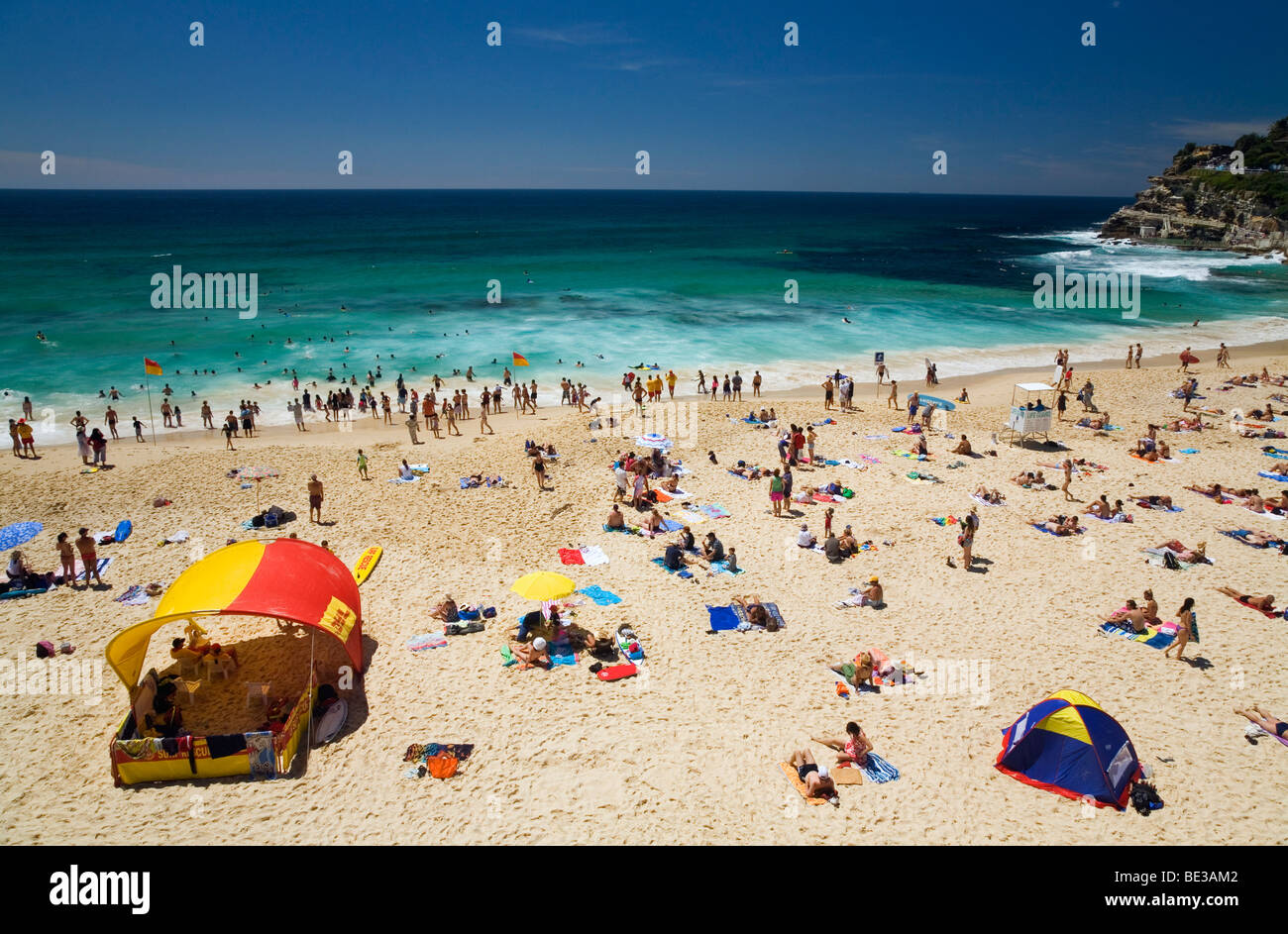 Summer crowds at Bronte Beach. Sydney, New South Wales, AUSTRALIA Stock Photo