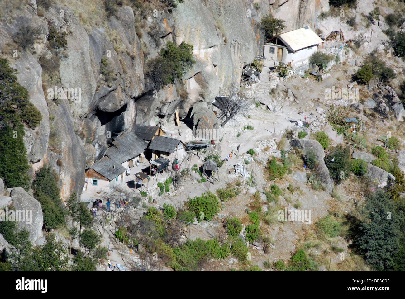 Cliffside Houses Of Tarahumara Indians In Copper Canyon Chihuahua Stock Photo Alamy Cliffside Houses Of Tarahumara Indians In Copper Canyon Chihuahua Stock Photo Alamy