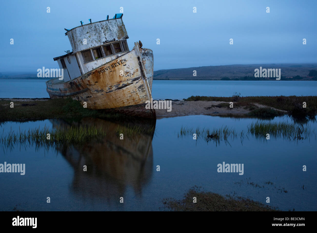 Wreck Point Ca Wreck point beach hi-res stock photography and images - Alamy