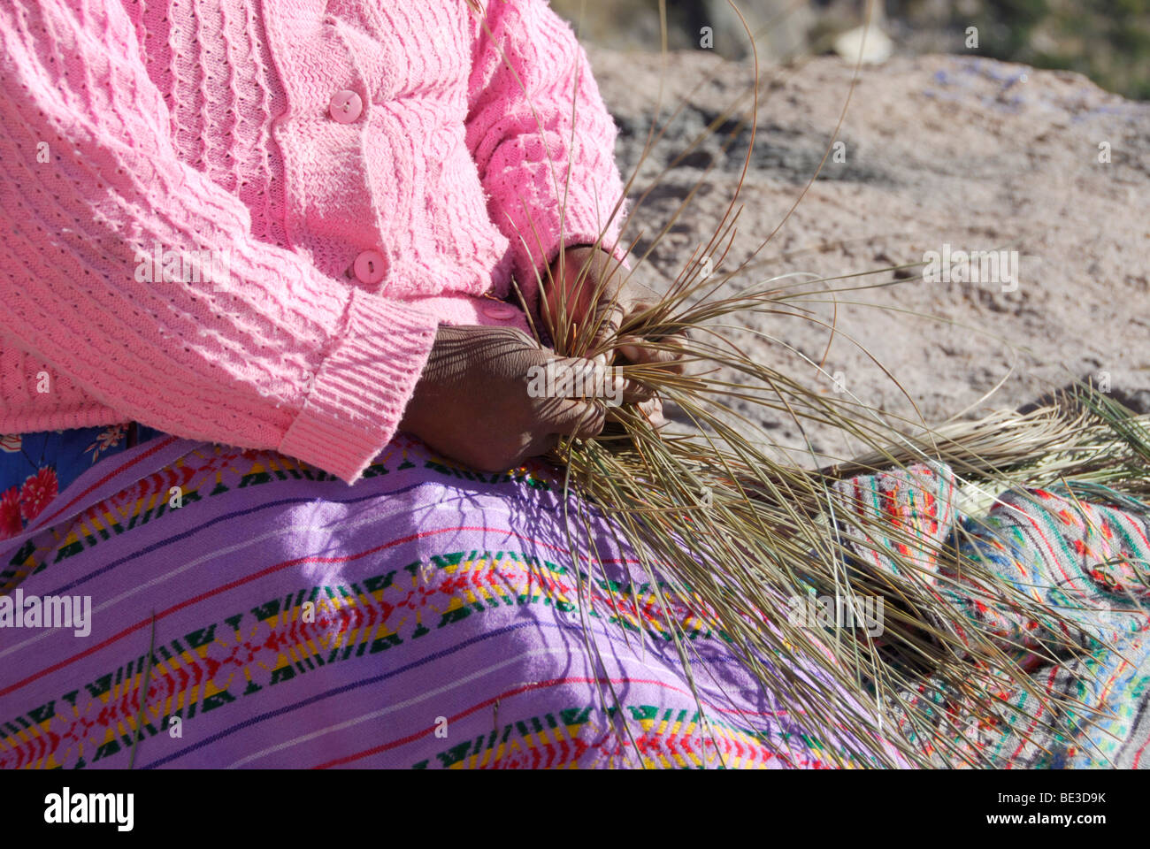 Tarahumara indian basket hires stock photography and images Alamy