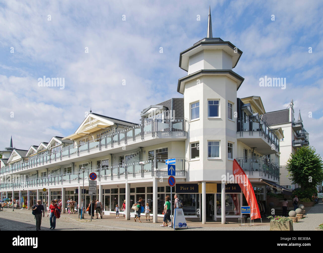 Shopping street in the Zinnowitz seaside resort, Usedom Island ...