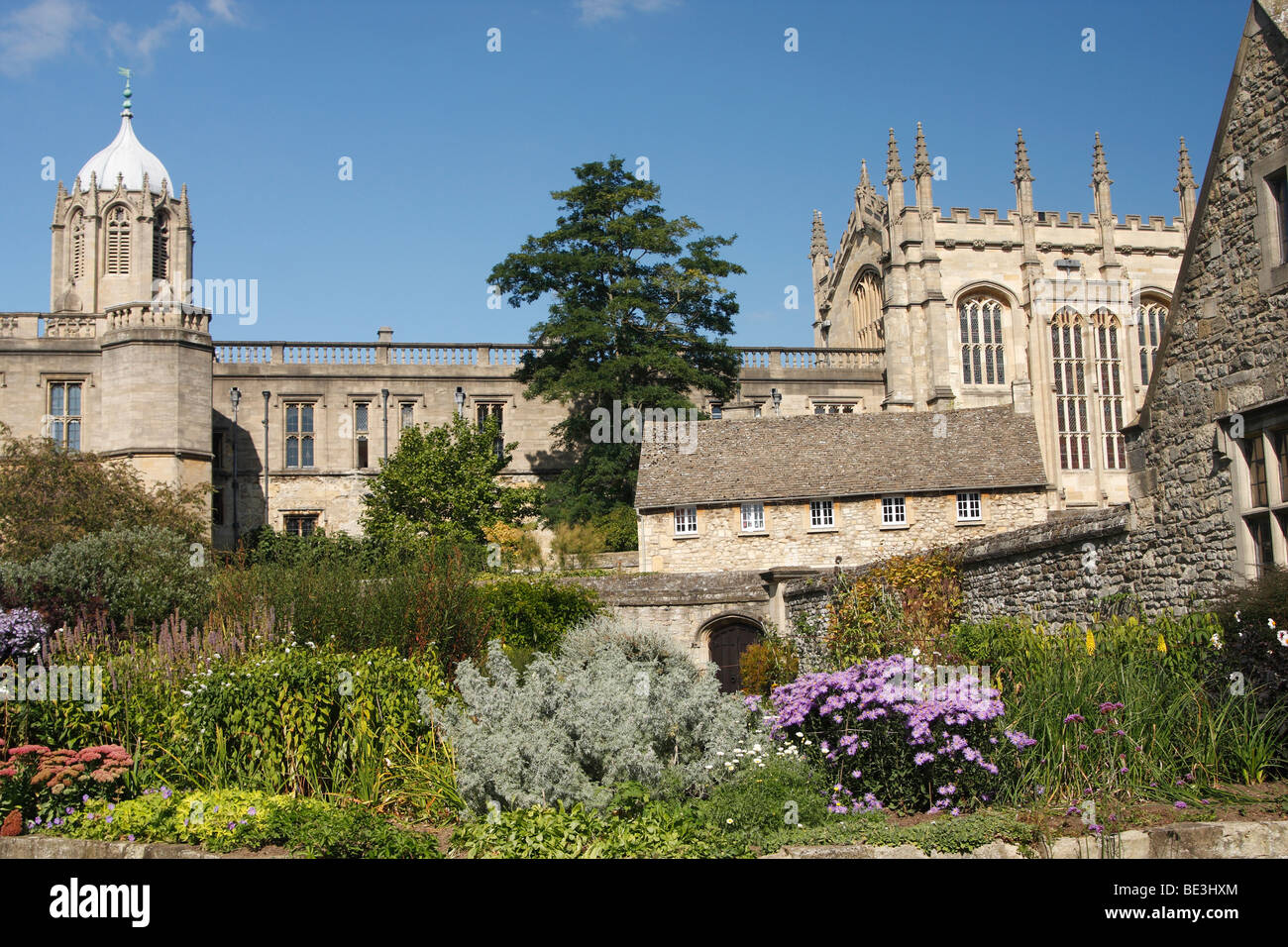 "Christ Church" College memorial garden, Oxford University, England, UK Stock Photo