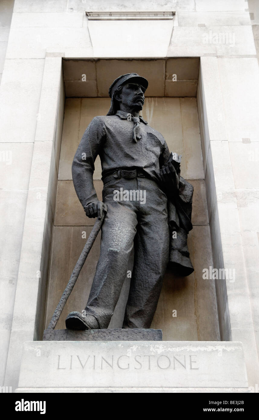 Statue of the explorer Dr David Livingstone outside the Royal Geographical Society, London, England, UK Stock Photo