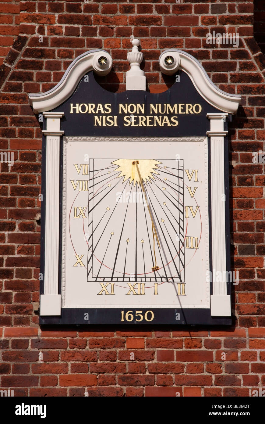 Sundial on the Moot Hall at Aldeburgh Stock Photo