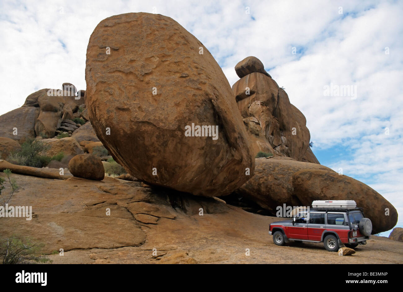Allradfahrzeuge hires stock photography and images Alamy