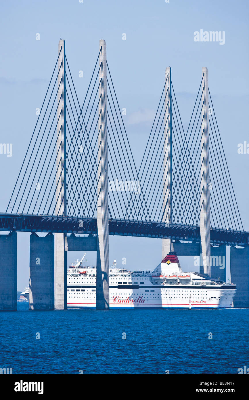 The Cinderella entertainment vessel crossing the Oresund Bridge between Denmark and Sweden, Europe Stock Photo