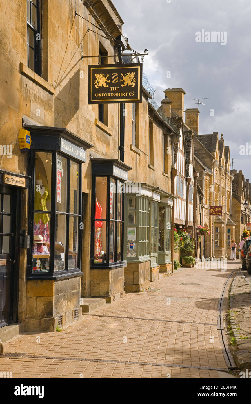 High Street, Chipping Campden, Gloucestershire, Cotswolds, England, July, 2009 Stock Photo