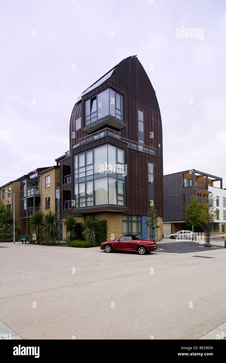 A tall town house of unusual design on the Newhall designer housing scheme in Harlow, Essex, UK Stock Photo