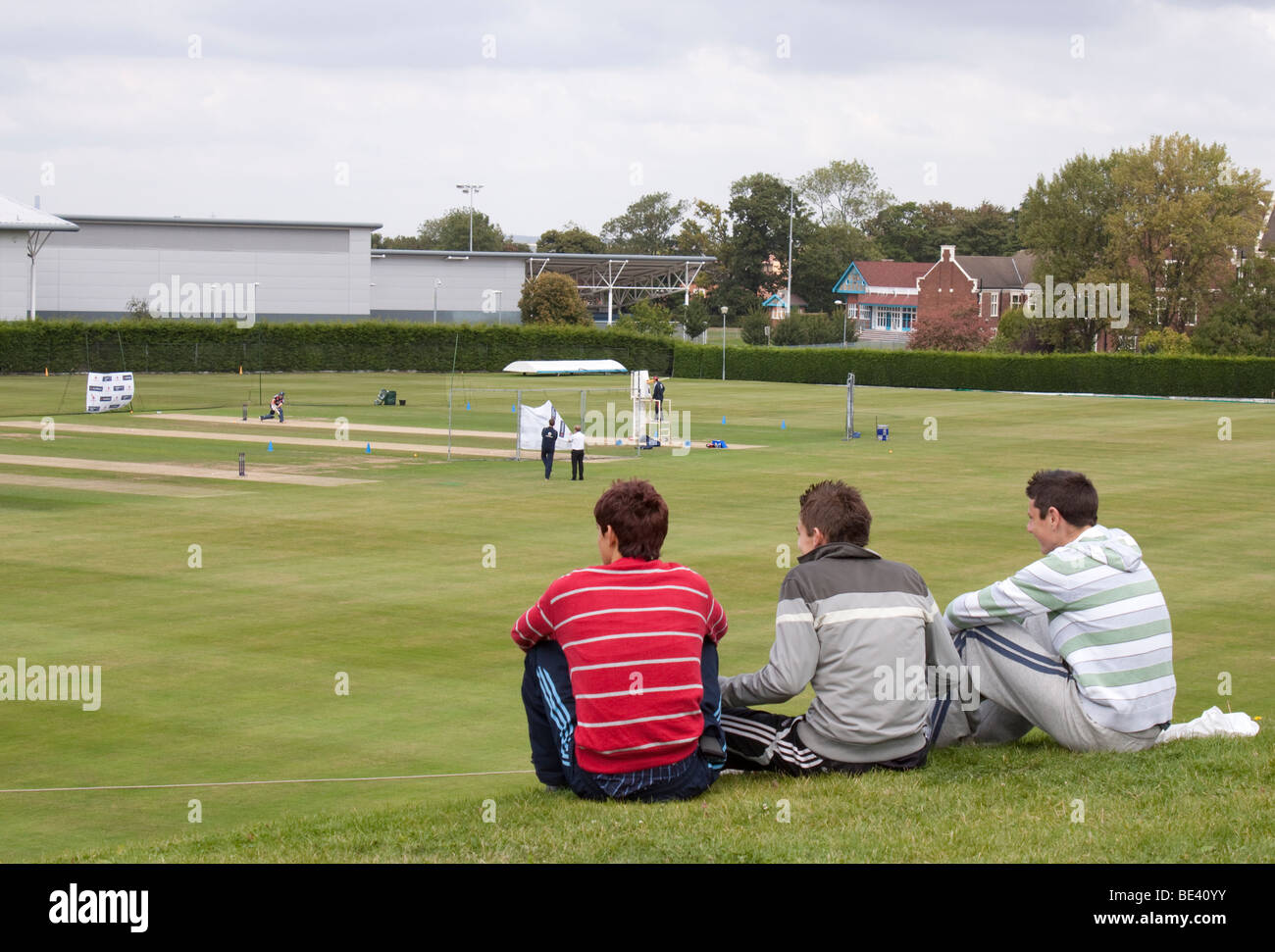 Cricket machine hires stock photography and images Alamy