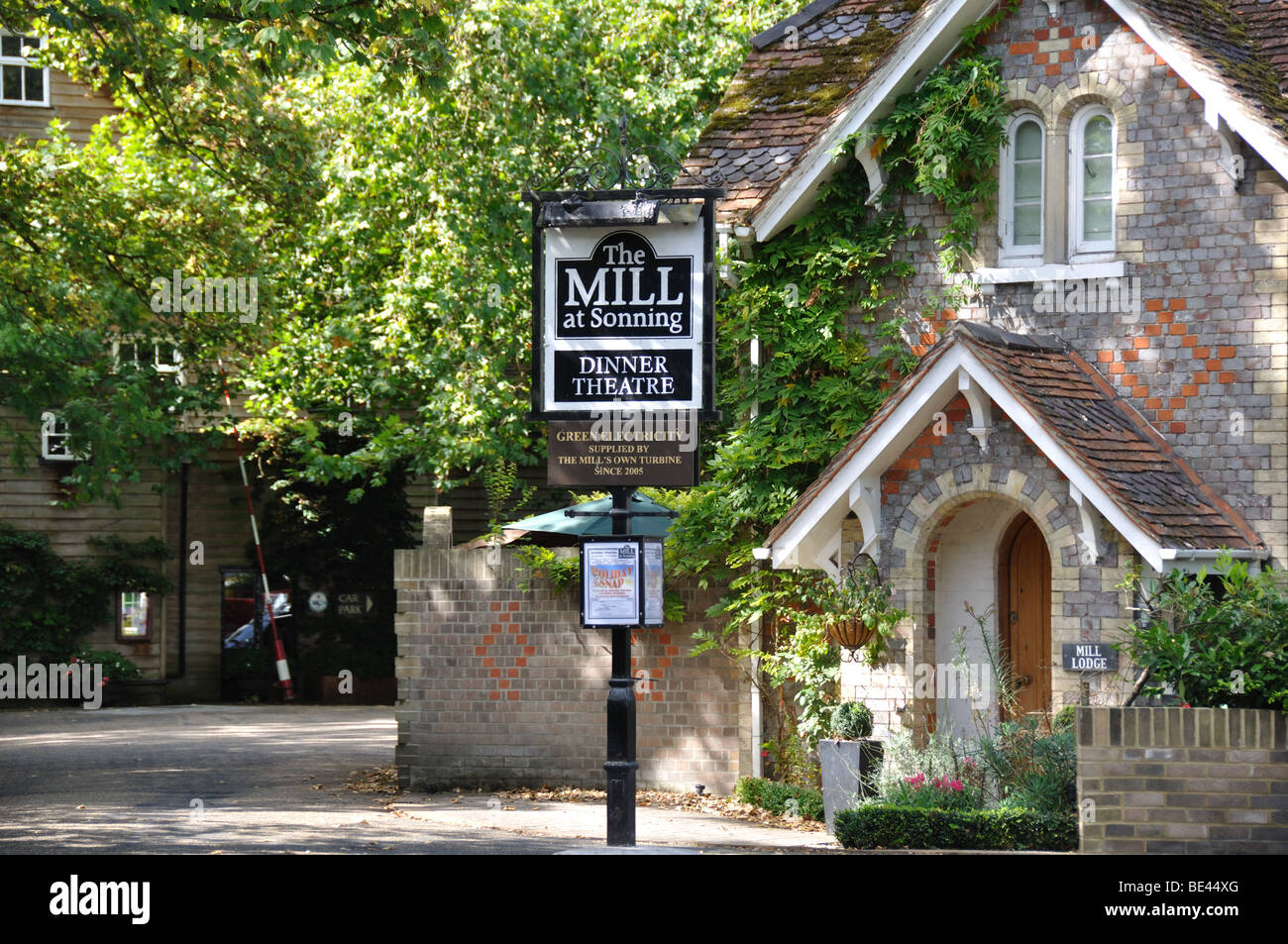 The Mill at Sonning, Dinner and theatre, Berkshire, U.K Stock Photo Alamy