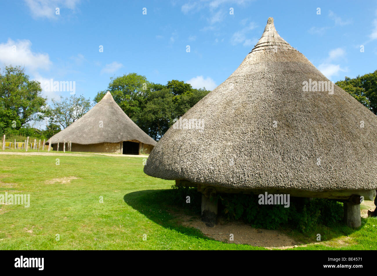 Celtic houses hi-res stock photography and images - Alamy
