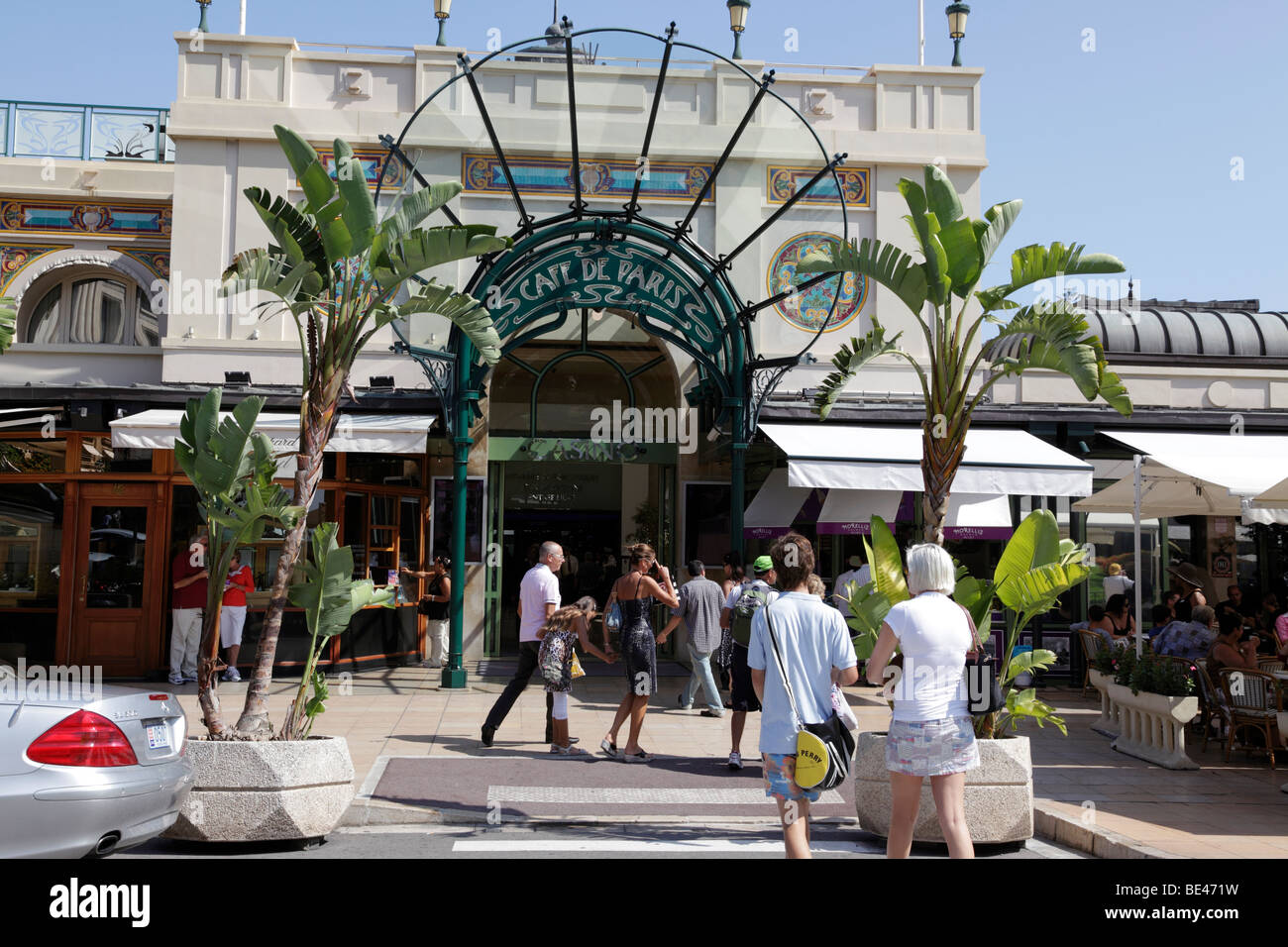 facade of the famous cafe du paris within place du casino monte carlo ...