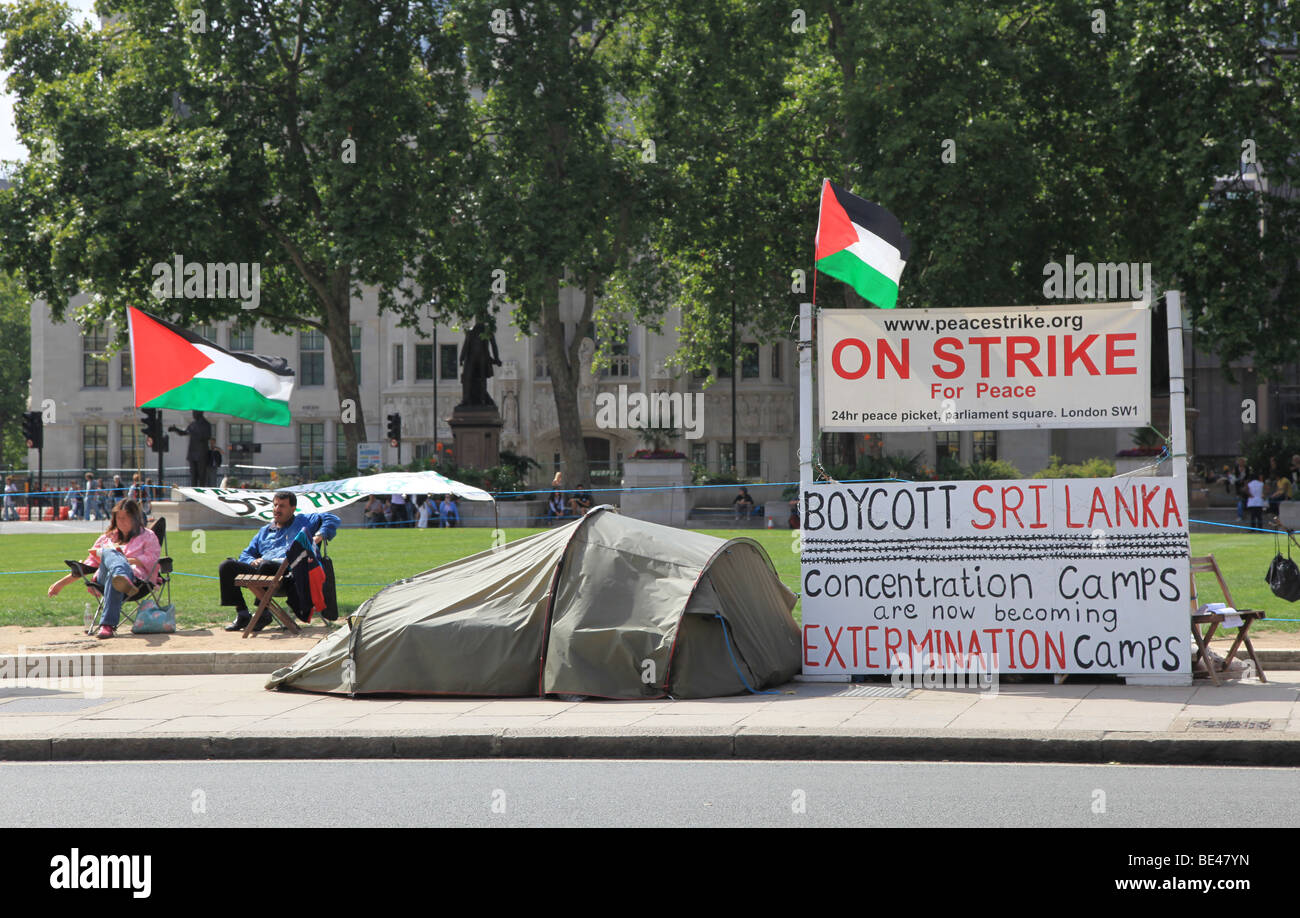 Protest at Parliment Square against the injustice and suffering caused to the people of Iraq. Stock Photo