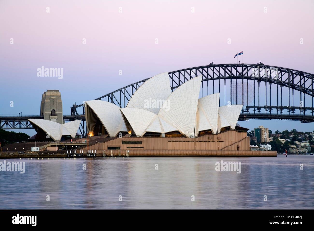 Dawn view of the Sydney Opera House and Harbour Bridge. Sydney, New South Wales, AUSTRALIA Stock Photo