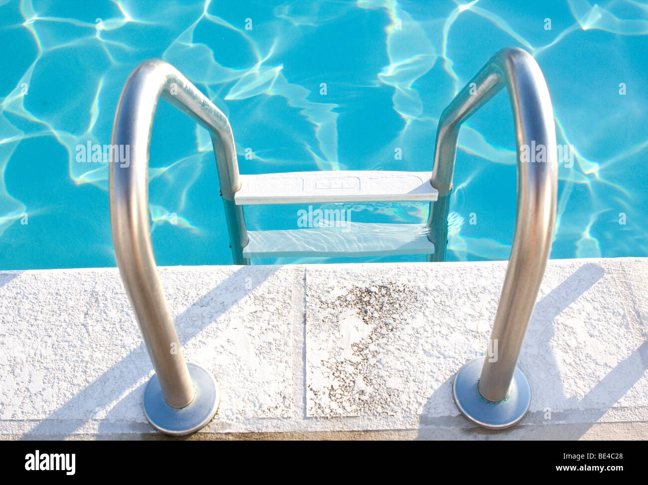 Swimming pool ladder deep end hires stock photography and images Alamy