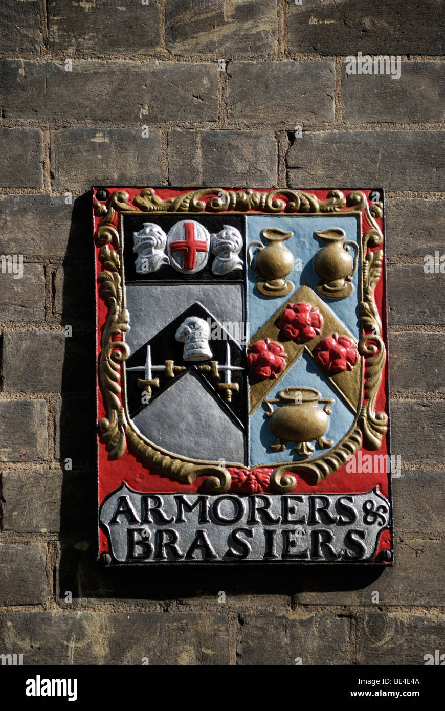 Shield crest hi-res stock photography and images - Alamy