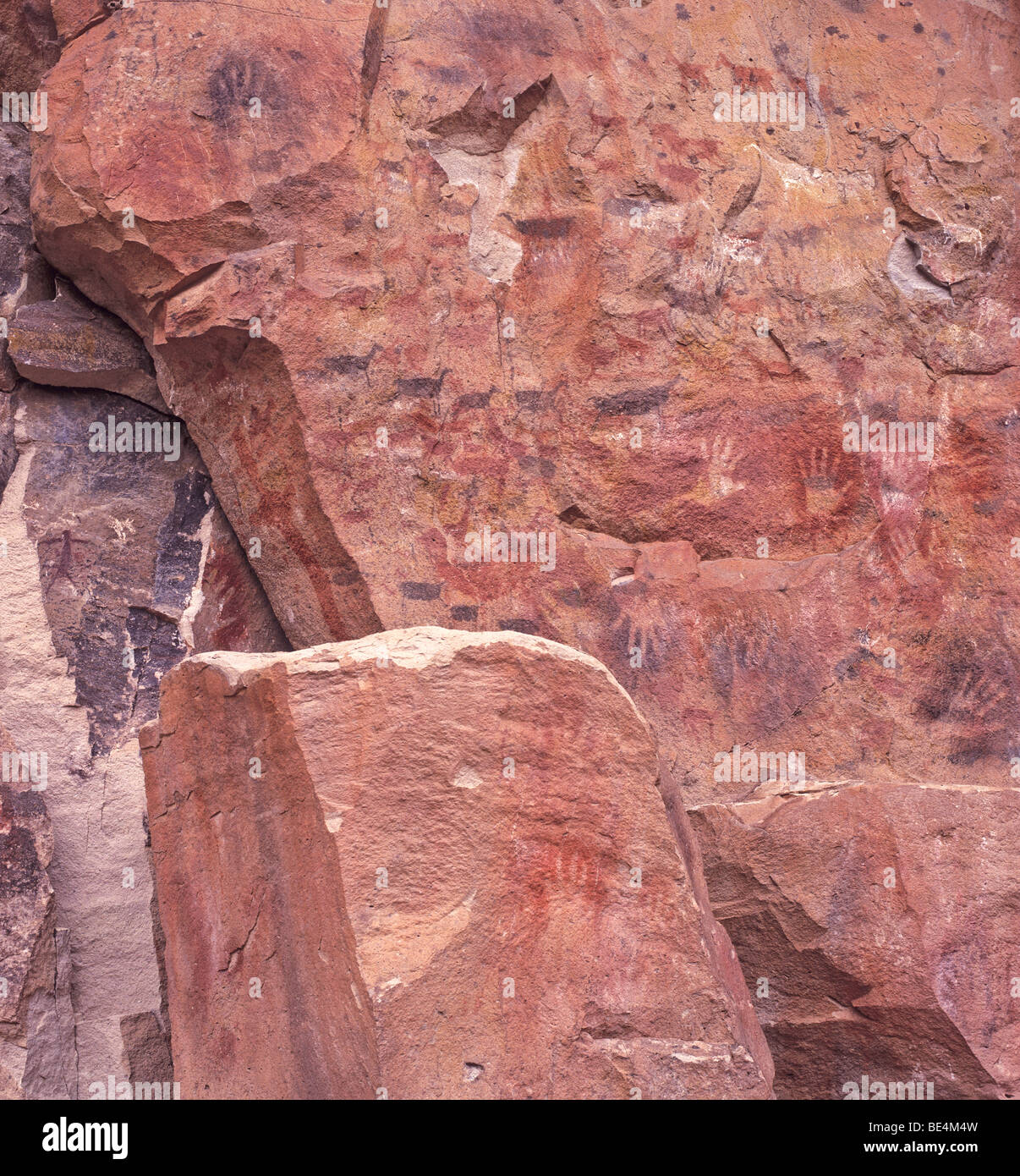 Cave Paintings in the Cuevas de las Manos Stock Photo Alamy