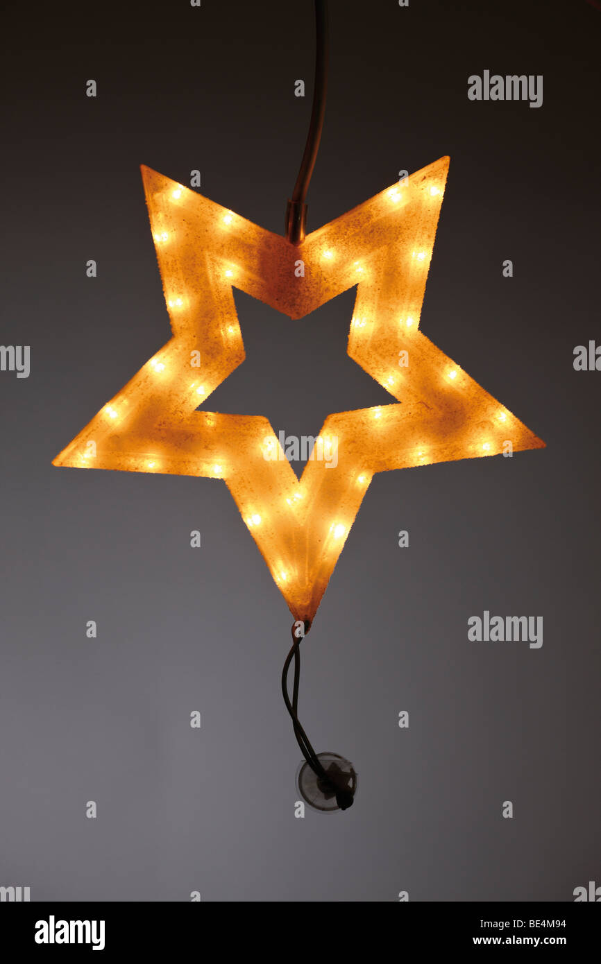 Leuchtende weihnachtssterne hi-res stock photography and images - Alamy