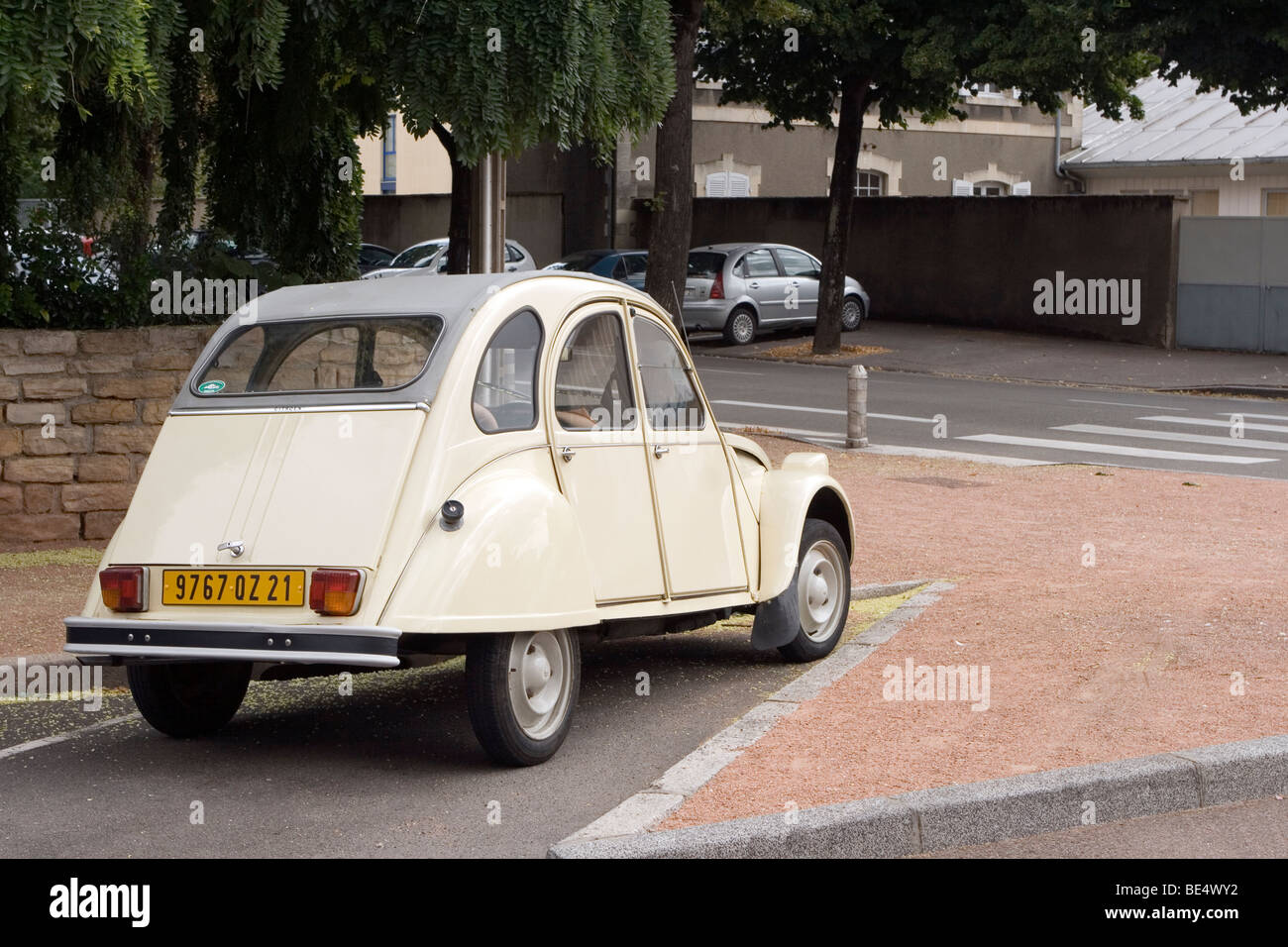 Car design in france hi-res stock photography and images - Alamy