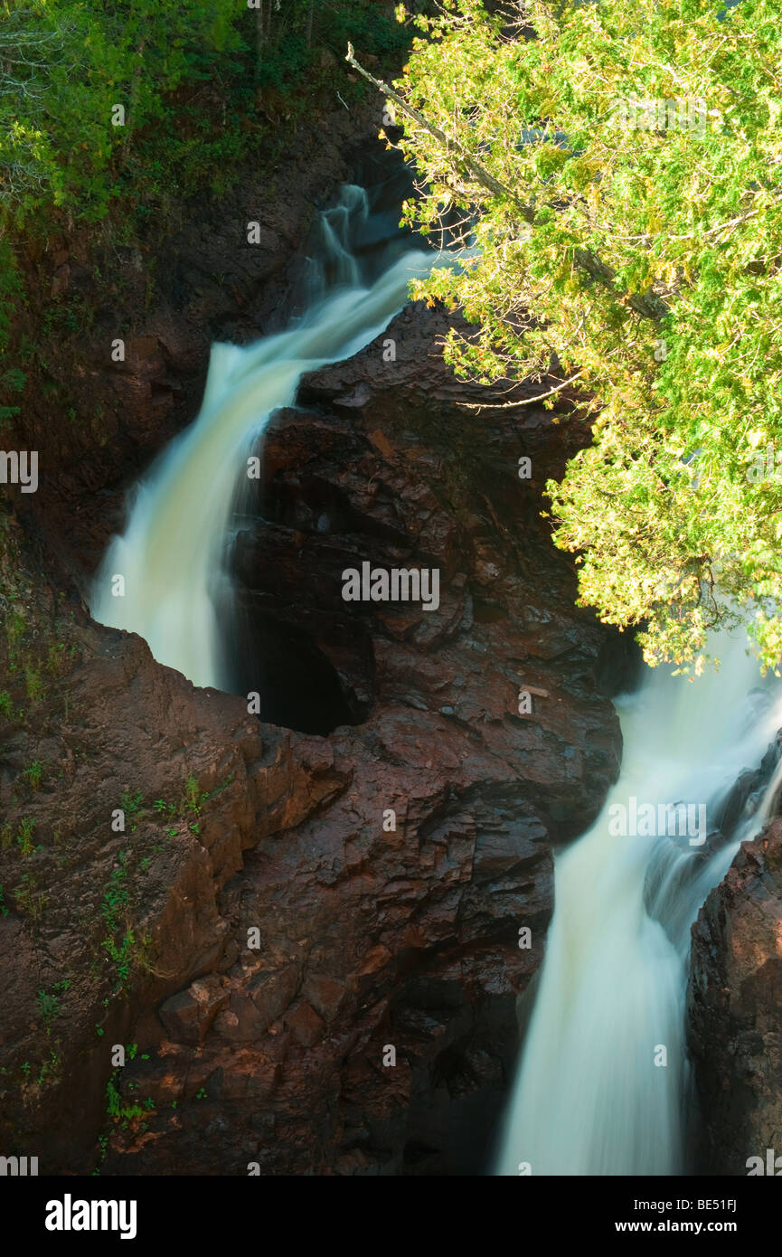 THE FALLS OF DEVIL'S KETTLE ON THE BRULE RIVER Stock Photo Alamy