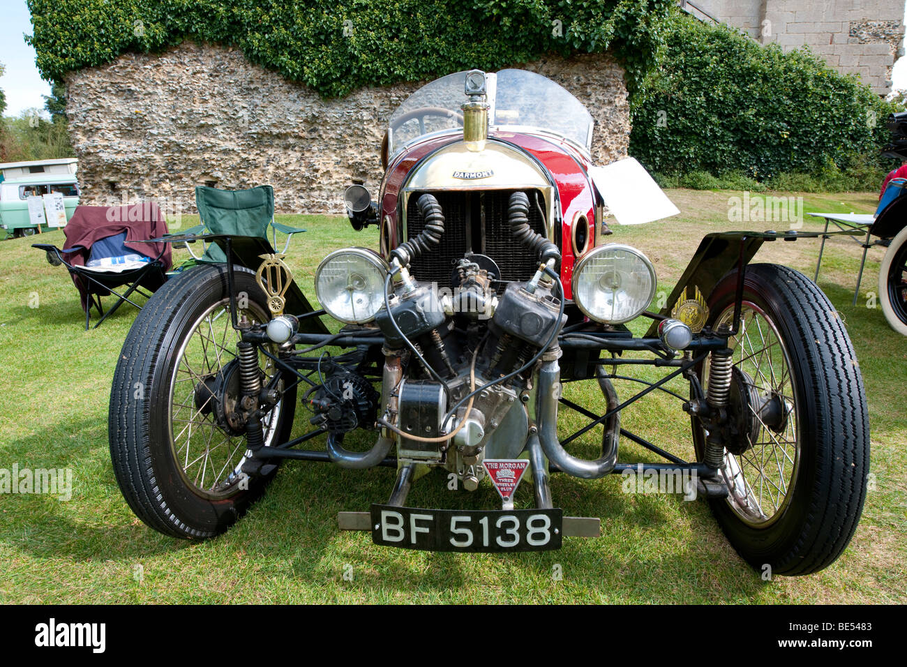 Photo @1920 three-wheel motorcycle / motocyclette a trois roues Photo @1920 three-wheel motorcycle / motocyclette a trois roues