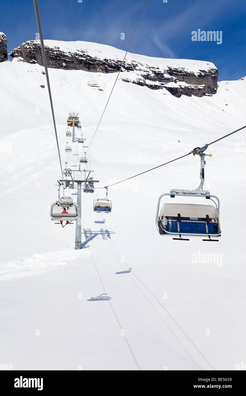 Chairlift above First, Grindelwald, Jungfrau region, Bernese Oberland, Swiss Alps, Switzerland Stock Photo
