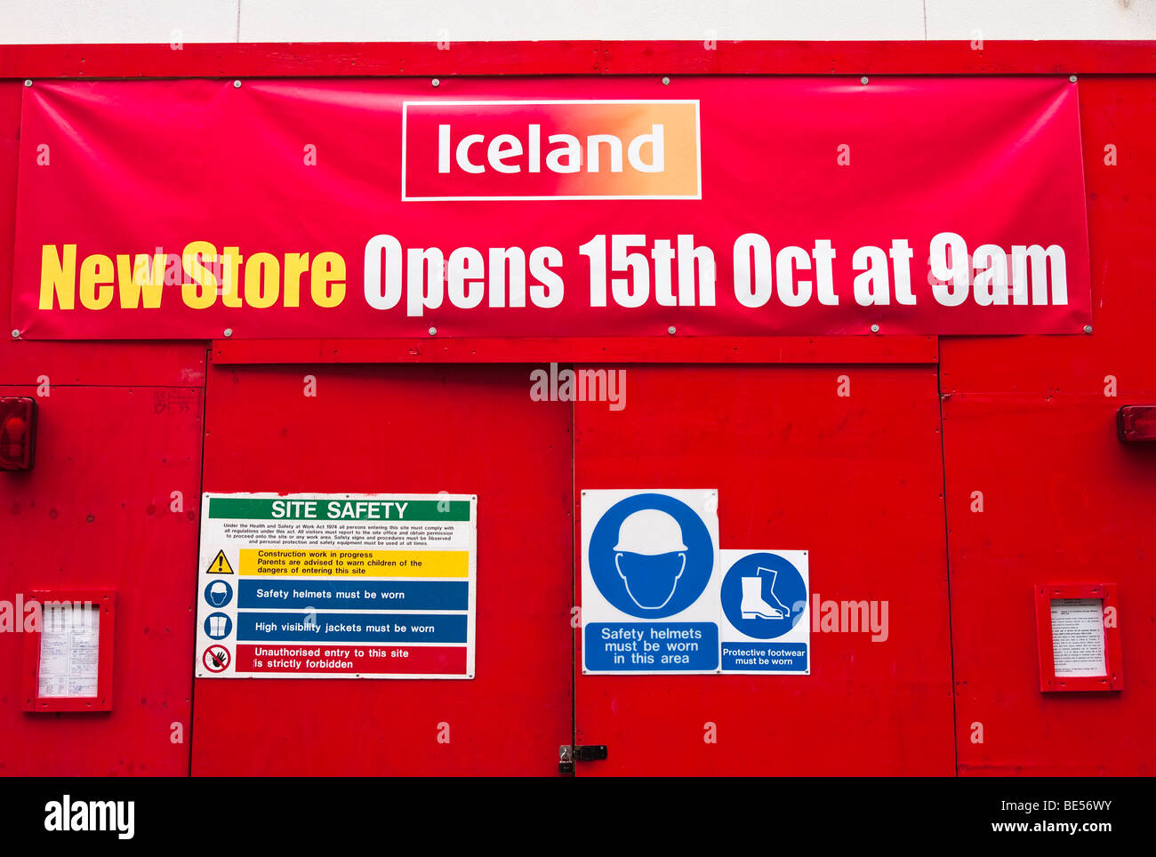 Expansion of the Iceland chain of retail stores signaling the end of a recession in September 2009 Stock Photo