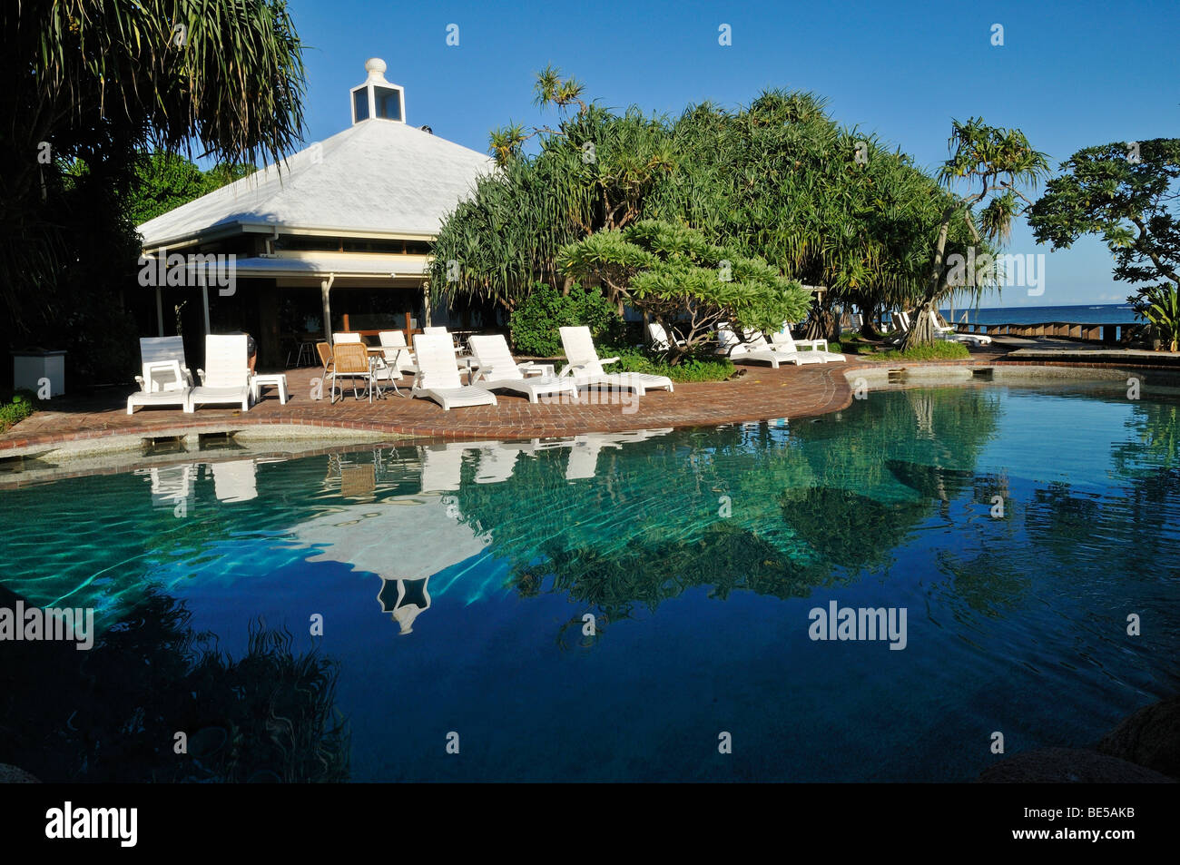 Pool and bar area of the resort on Heron Island, Capricornia Cays National Park, Great Barrier Reef, Queensland, Australia Stock Photo