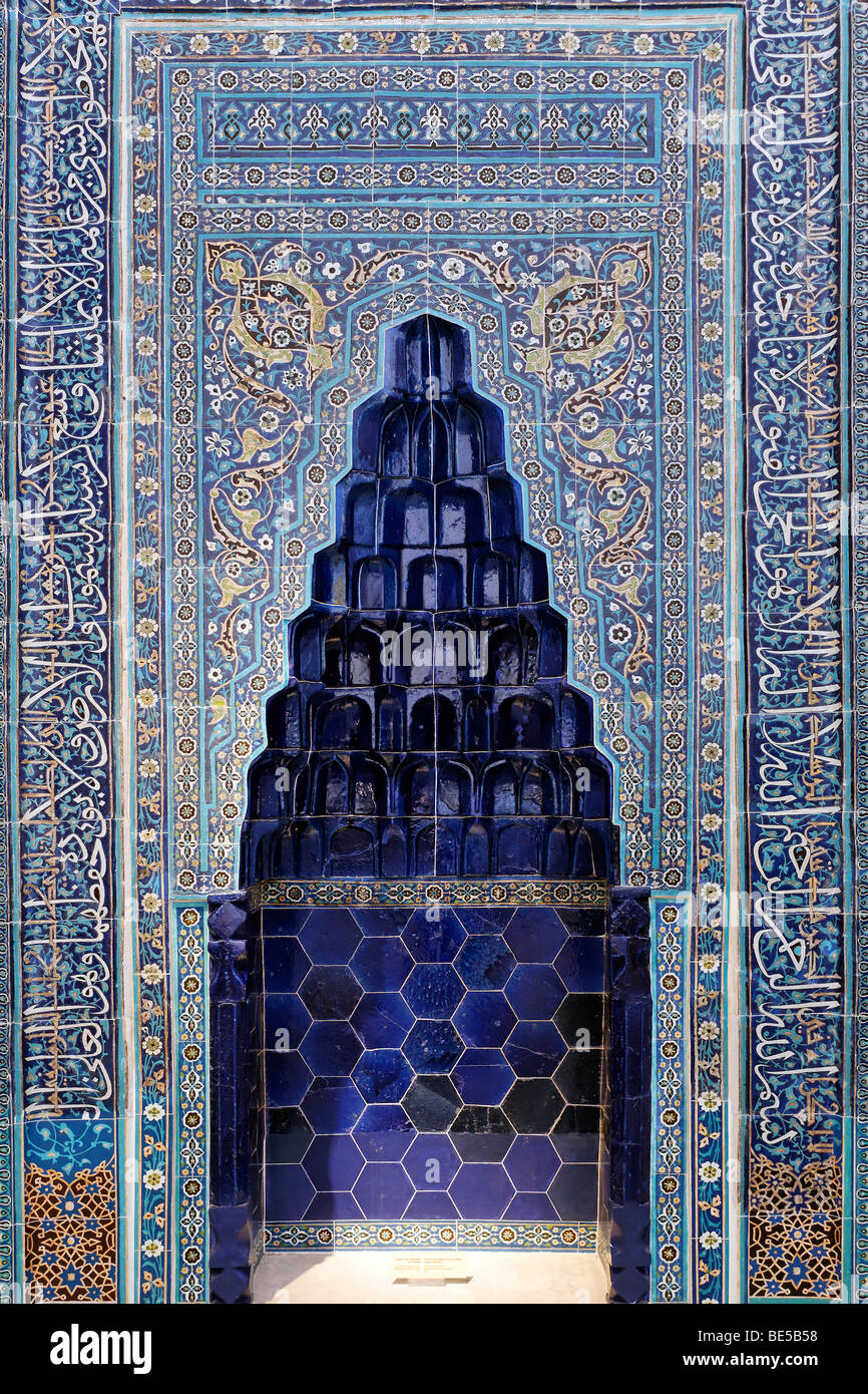 Karaman-Mihrab, beautifully tiled exhibit in the Cinili pavilion, archeological Museum, Topkapi Palace, Istanbul, Turkey Stock Photo