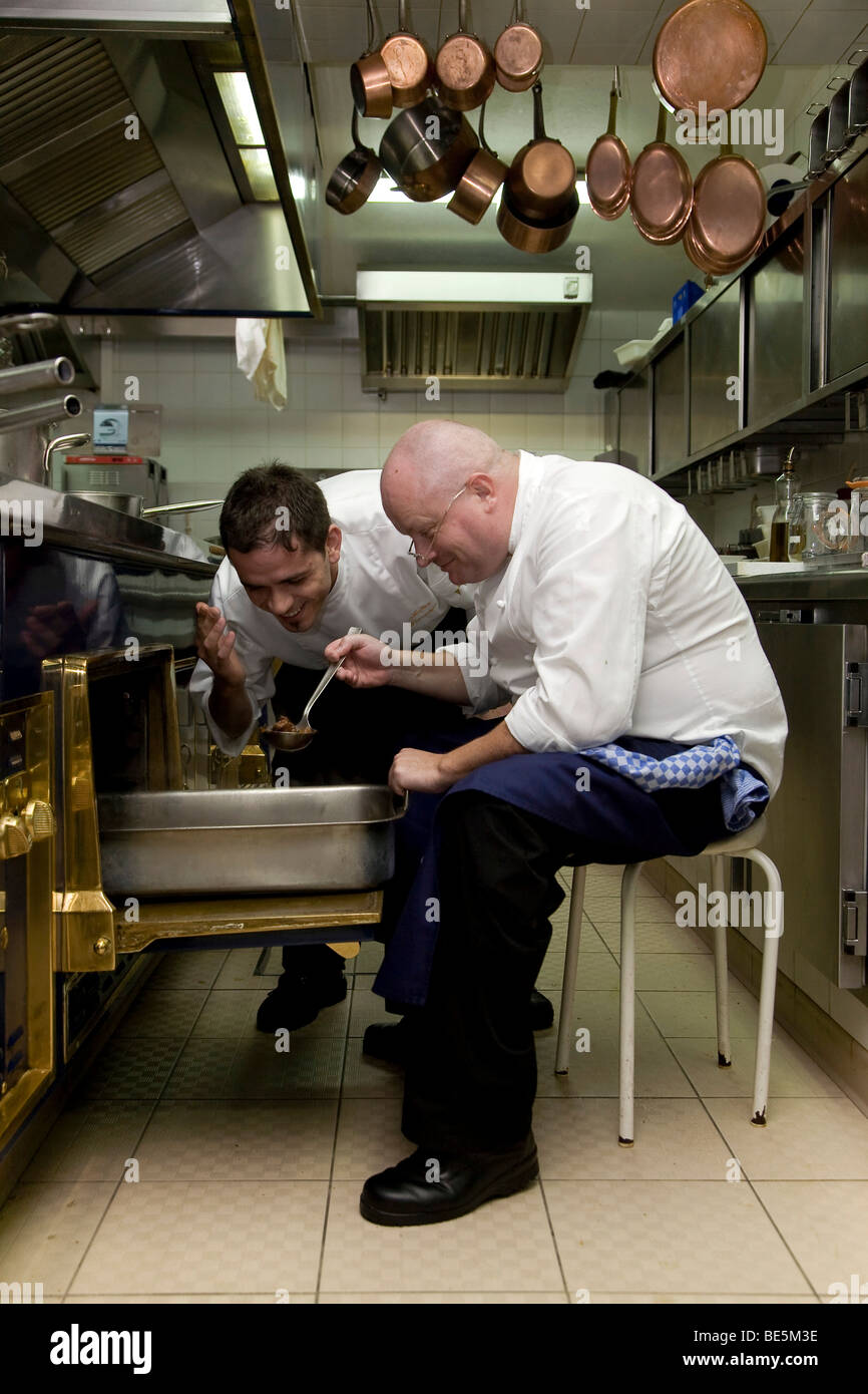 Star chef Dieter Koschina, two Michelin stars, with his assistant, Hotel Vila Joya, Praia da Galé, Albufeira, Algarve, Portugal Stock Photo