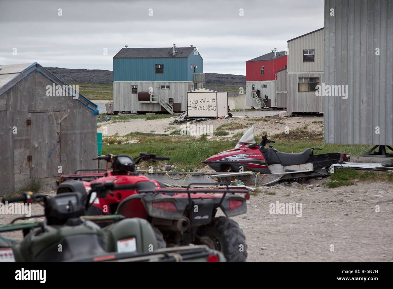 Inukjuak hires stock photography and images Alamy