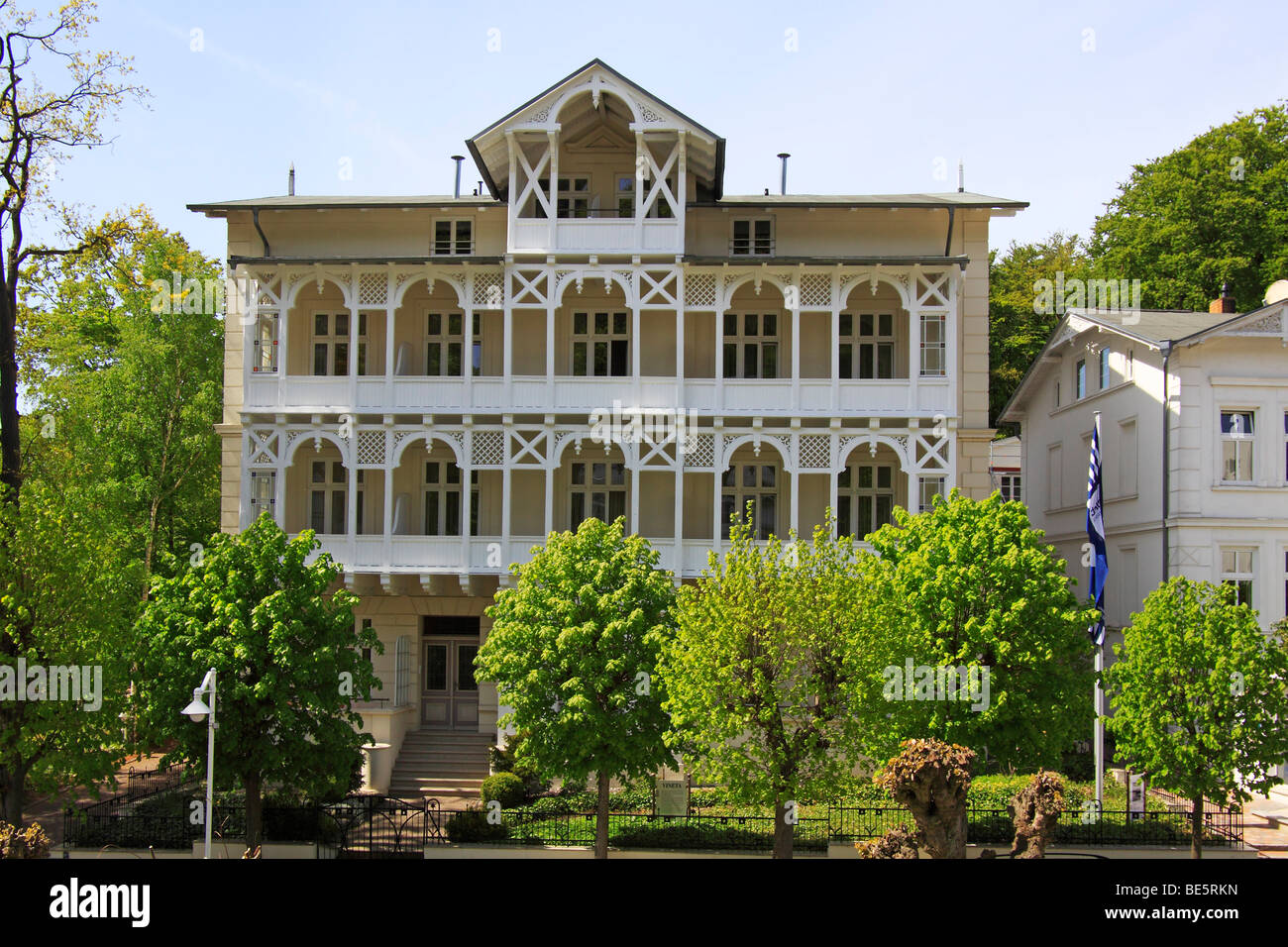 Historic House Vineta In The Seaside Resort Sellin At Baltic Sea