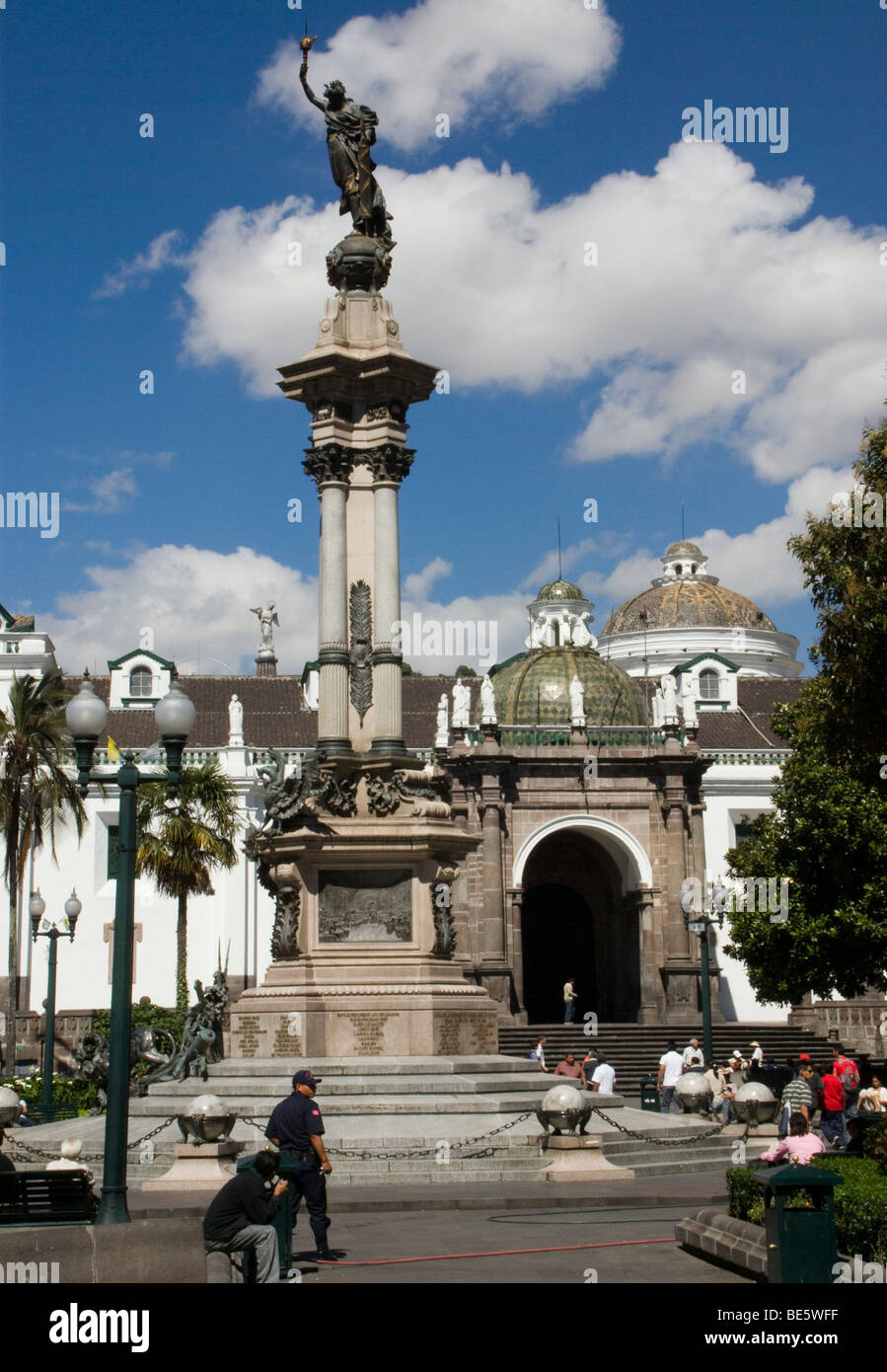 Ecuador. Quito. Historical Center. Square of Independence or Grande. Cathedral and monument to the Heroes of Independence. Stock Photo