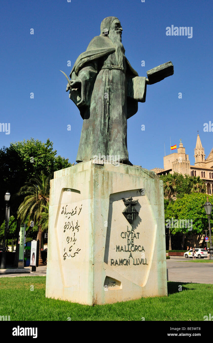 Monument to Ramon Llull, Catalan philosopher, logician, theologian and founder of the Catalan literature, in the historic centr Stock Photo