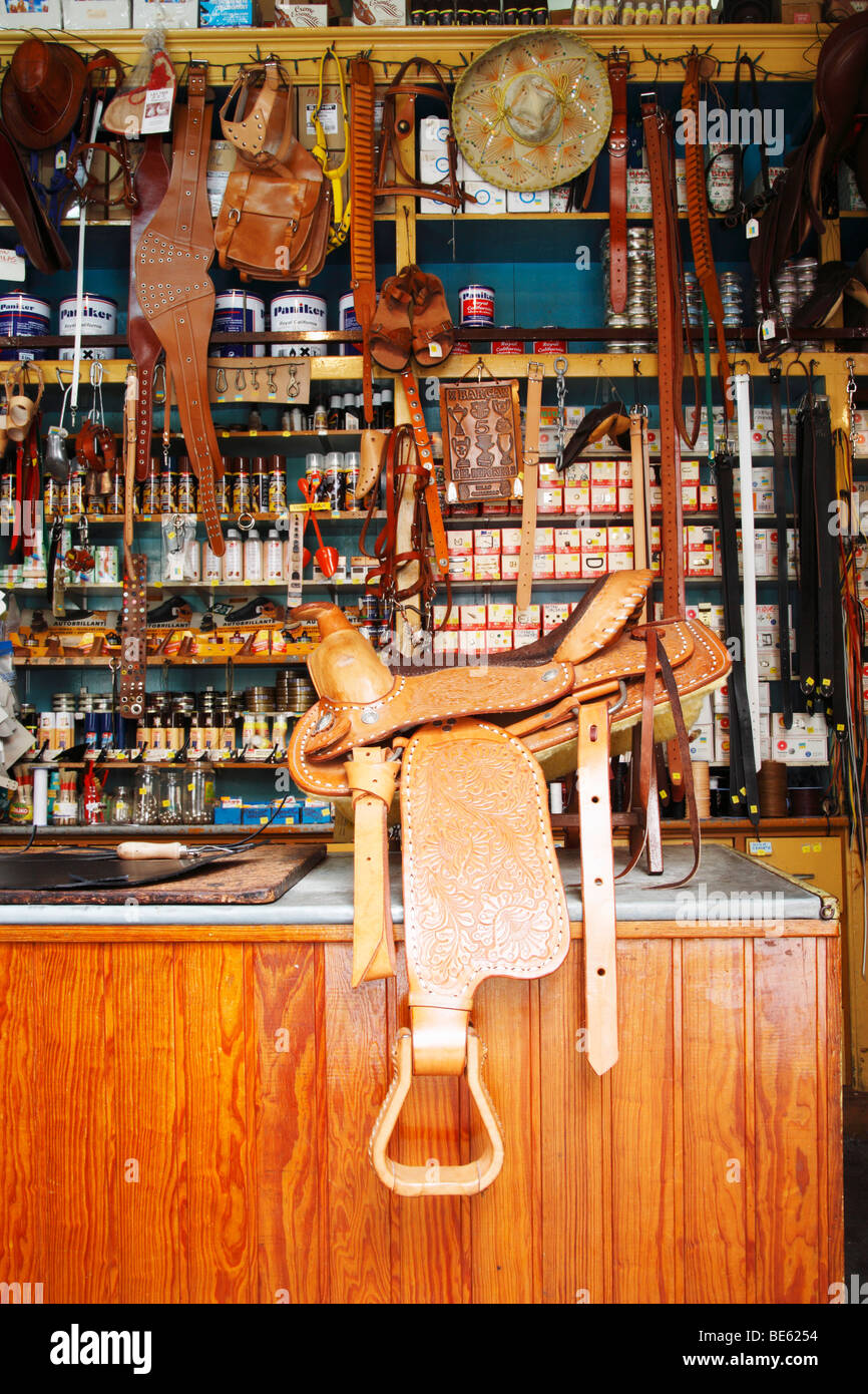 Saddle maker hires stock photography and images Alamy