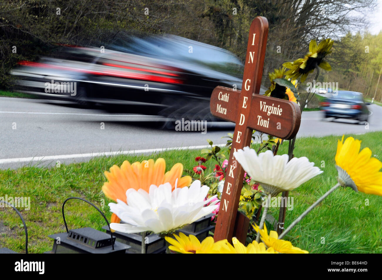 Commemorative cross of the 'Speeder-Offender-Victim' foundation, accident site on the Ruegen Island, on the highway B96 between Stock Photo